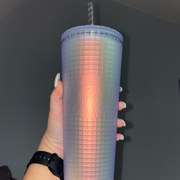 Starbucks holographic grid venti Vicky icy soft touch